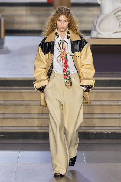 Look 2